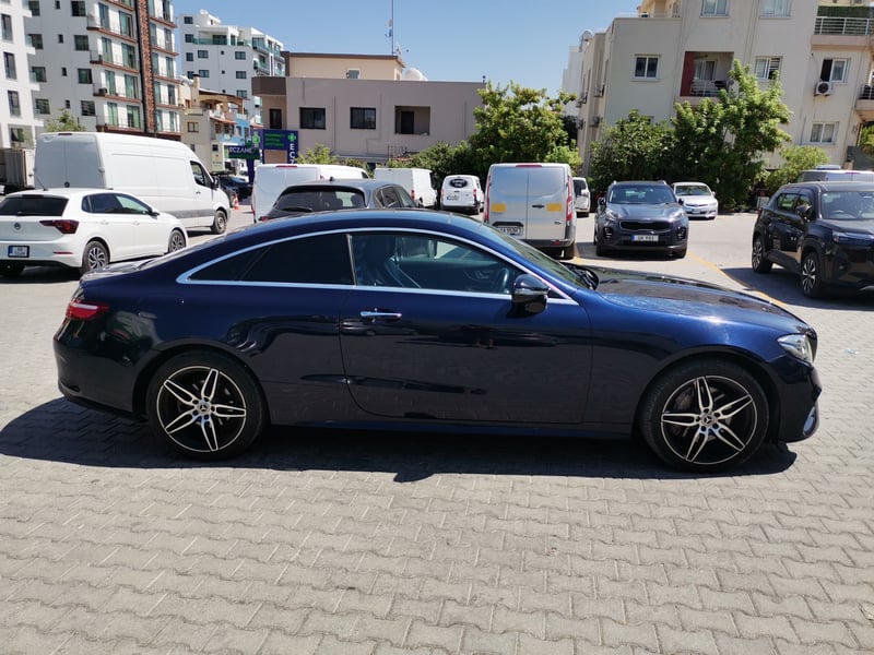 Mercedes-Benz E 220d Coupe — 6