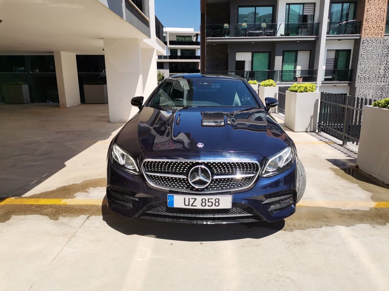 Mercedes-Benz E 220d Coupe — 2