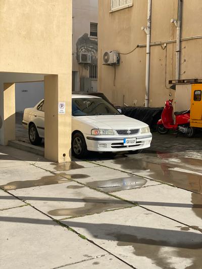 Nissan Sunny ExSaloon — 4
