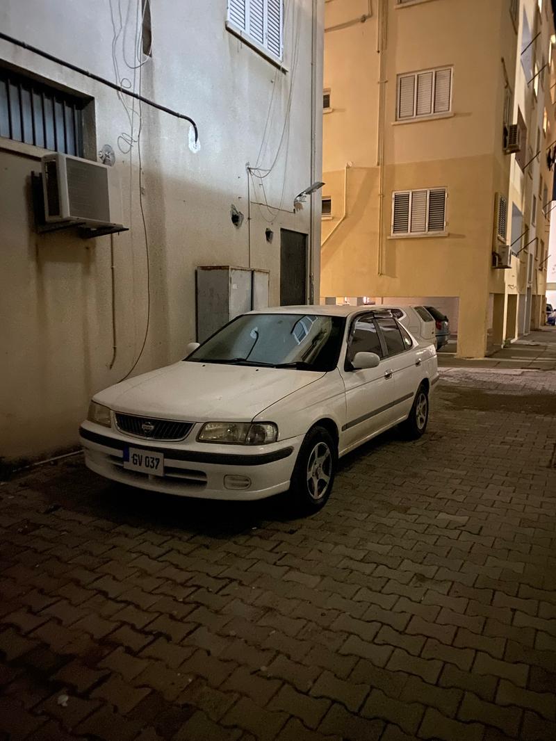 Nissan Sunny ExSaloon — 1/10