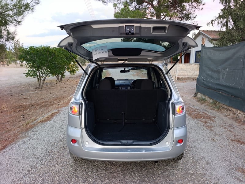 Mazda Demio — 4