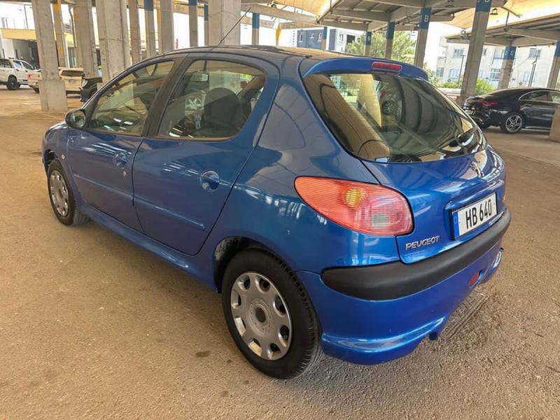 Peugeot 206 — 3