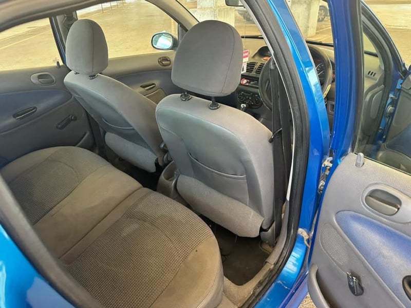 Peugeot 206 — 7