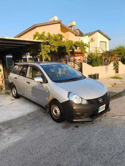 Nissan AD Van — 3