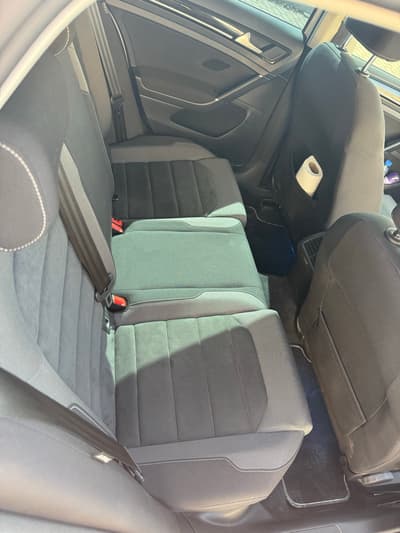 Volkswagen Golf — 3