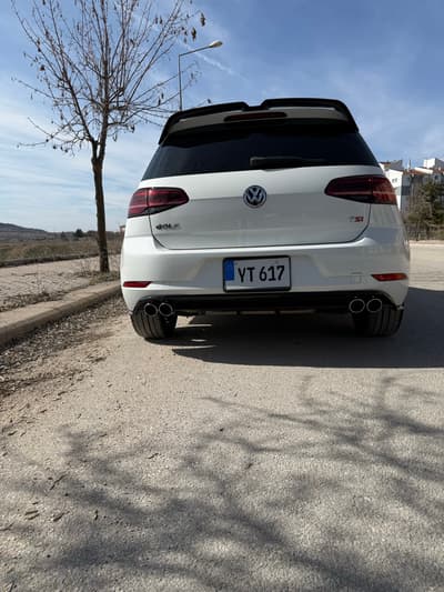 Volkswagen Golf — 6