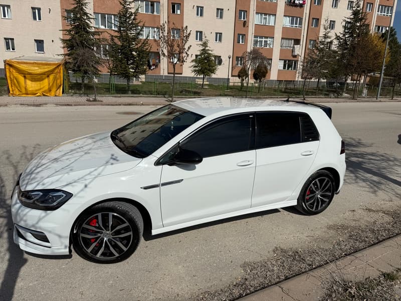 Volkswagen Golf — 1/10