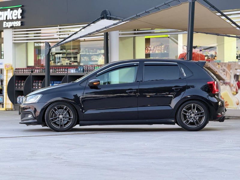 Volkswagen Polo — 2