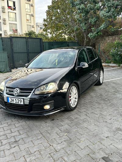 Volkswagen Golf — 4