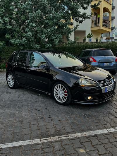 Volkswagen Golf — 5