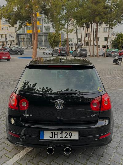 Volkswagen Golf — 6