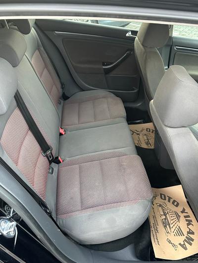 Volkswagen Golf — 7