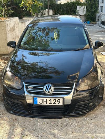 Volkswagen Golf — 10