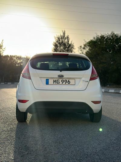 Ford Fiesta — 4