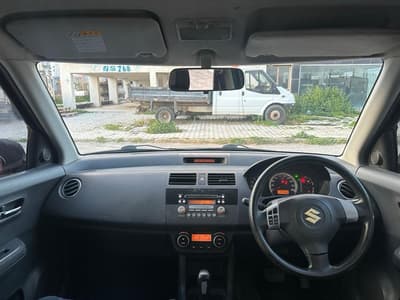 Suzuki Swift — 6