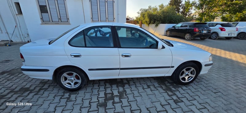 Nissan Sunny — 2