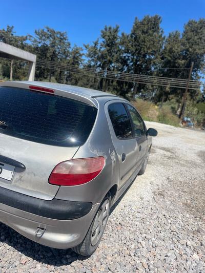 Peugeot 206 — 7