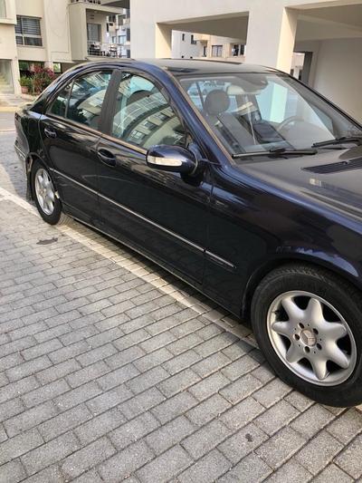 Mercedes-Benz C 200 — 4