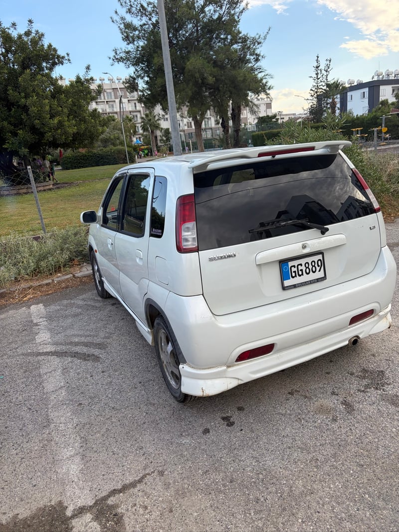 Suzuki Swift — 3