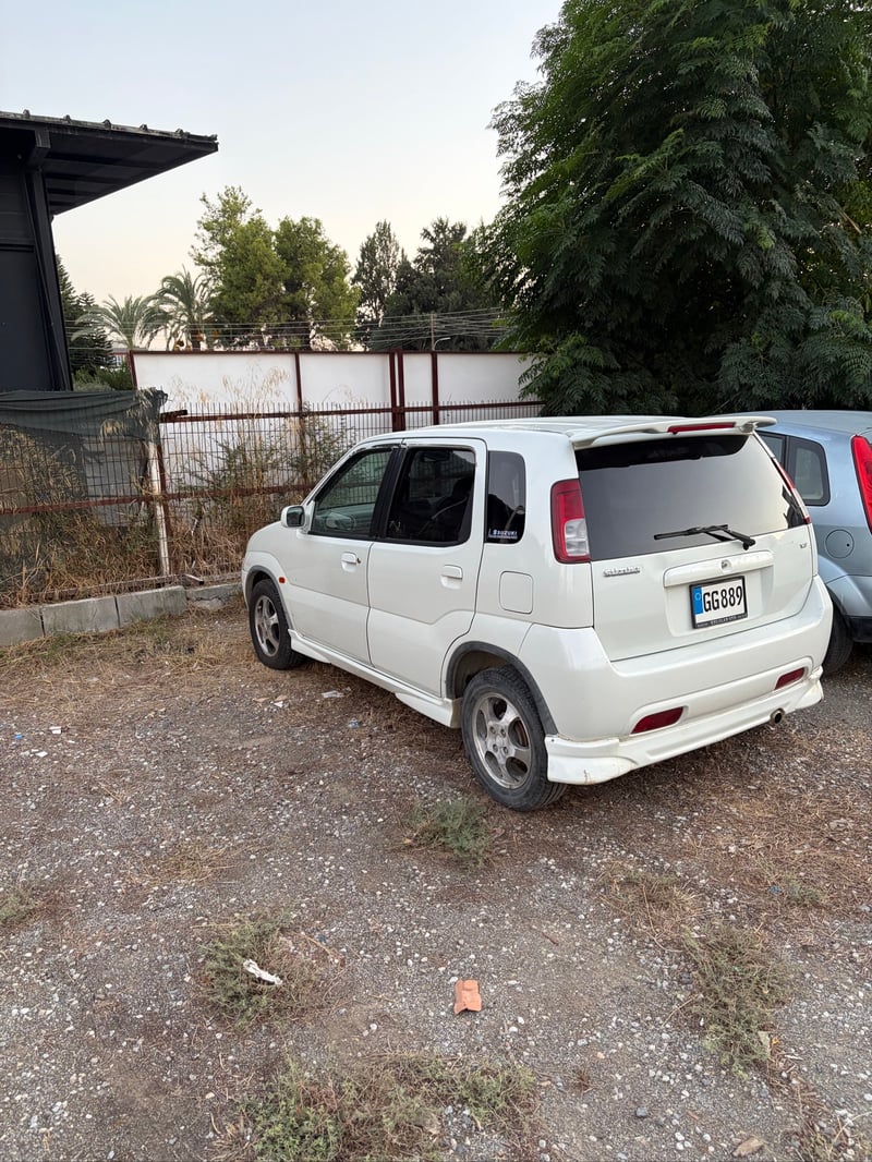 Suzuki Swift — 4