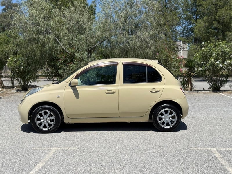Nissan Micra — 1/10