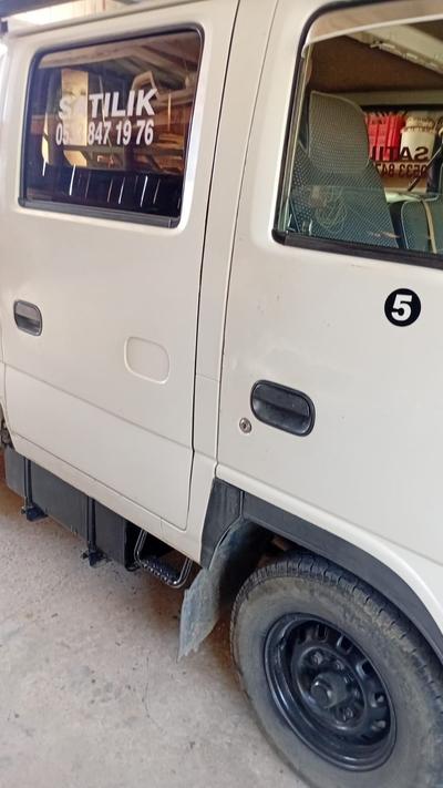 Isuzu Elf — 3