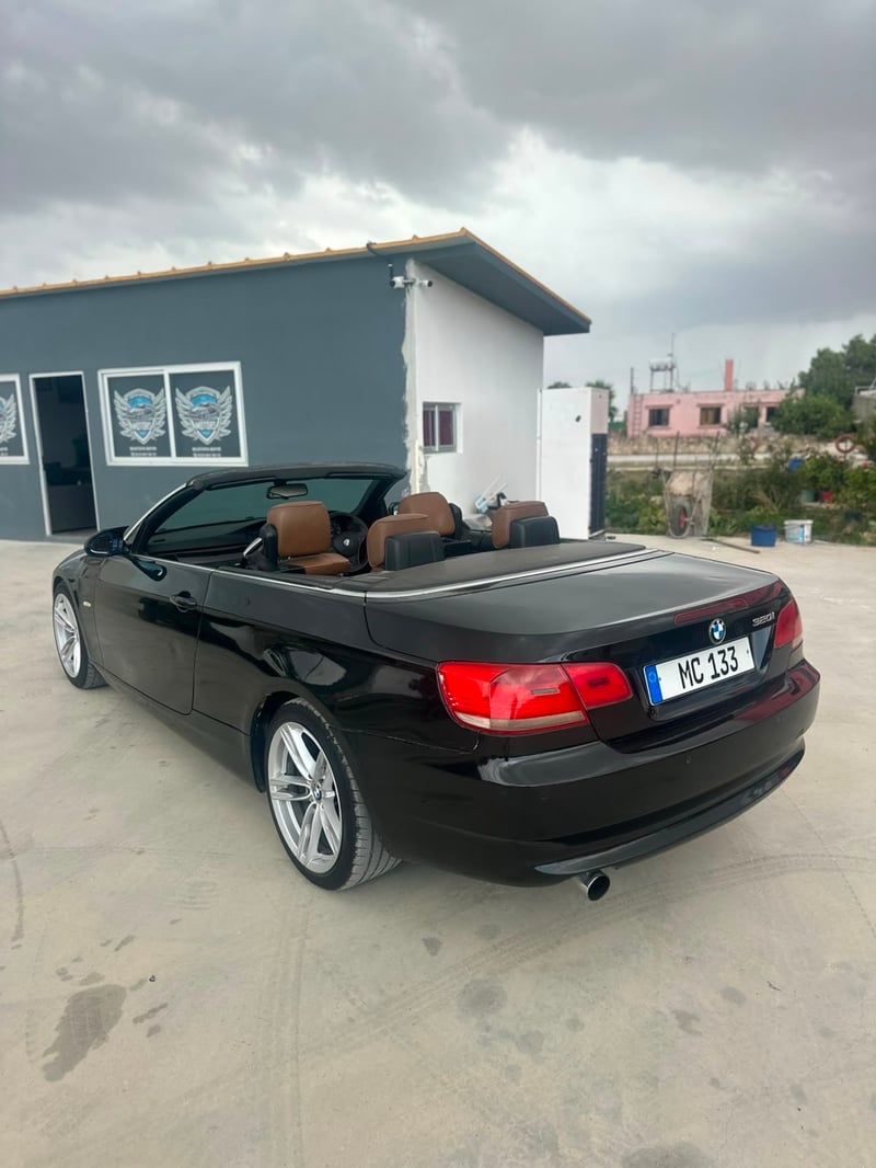 BMW 320i — 3