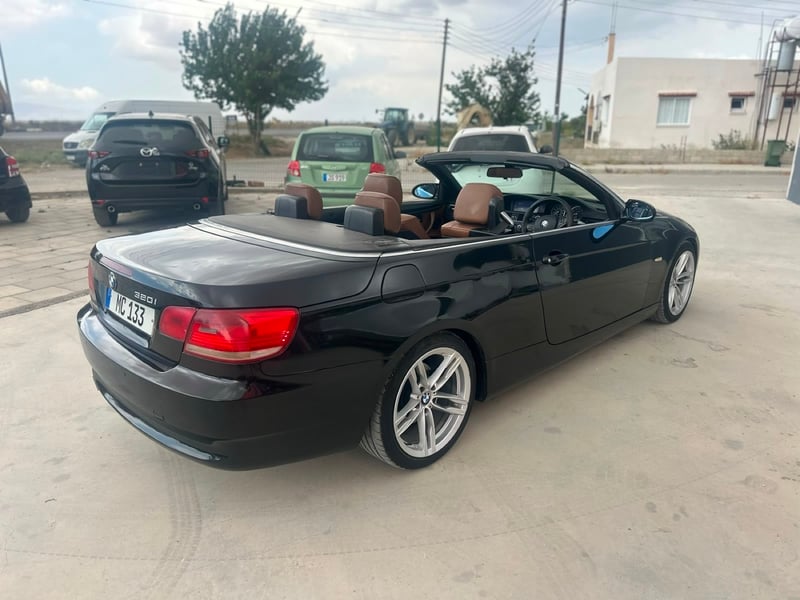 BMW 320i — 4