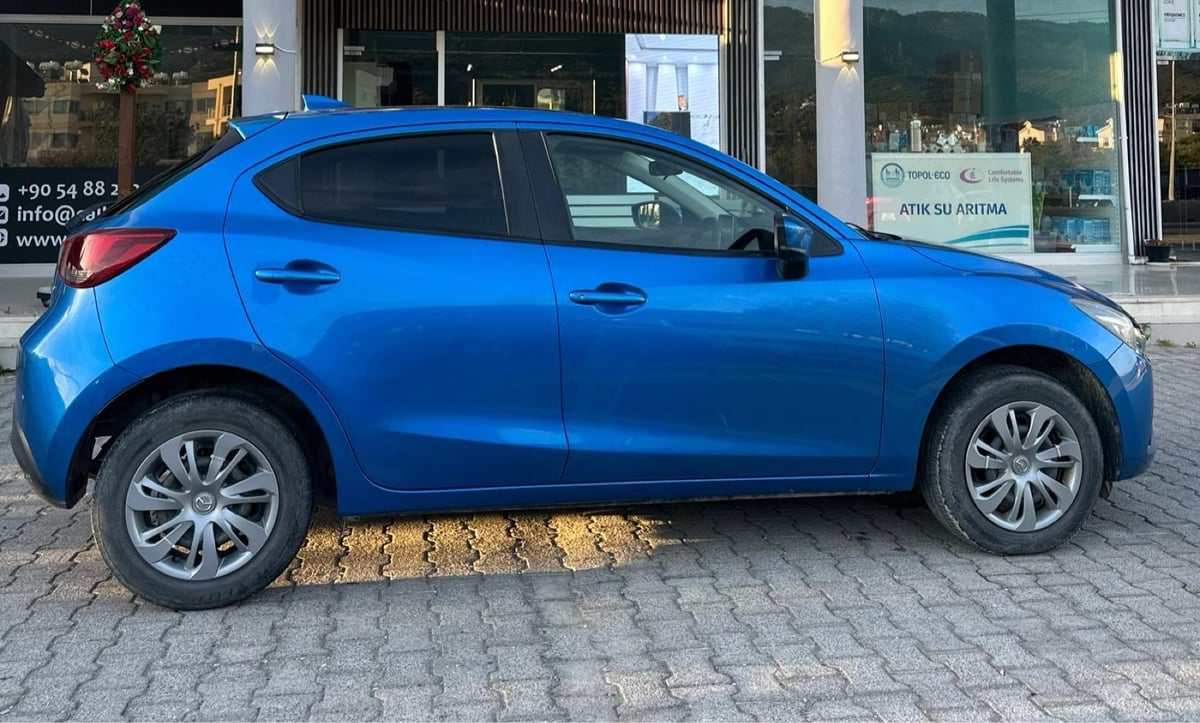 2019 Mazda Demio 7
