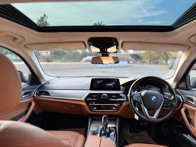 BMW 530e — 6