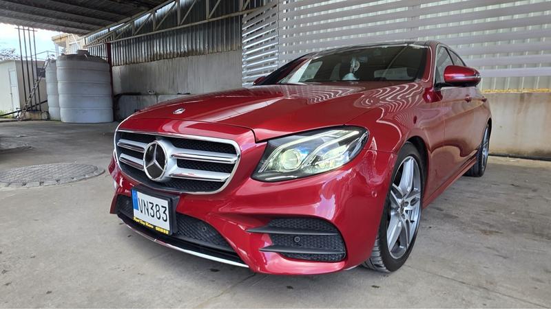 Mercedes-Benz E 200 — 1/10