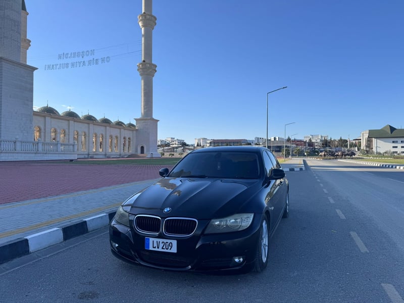 BMW 320i — 2