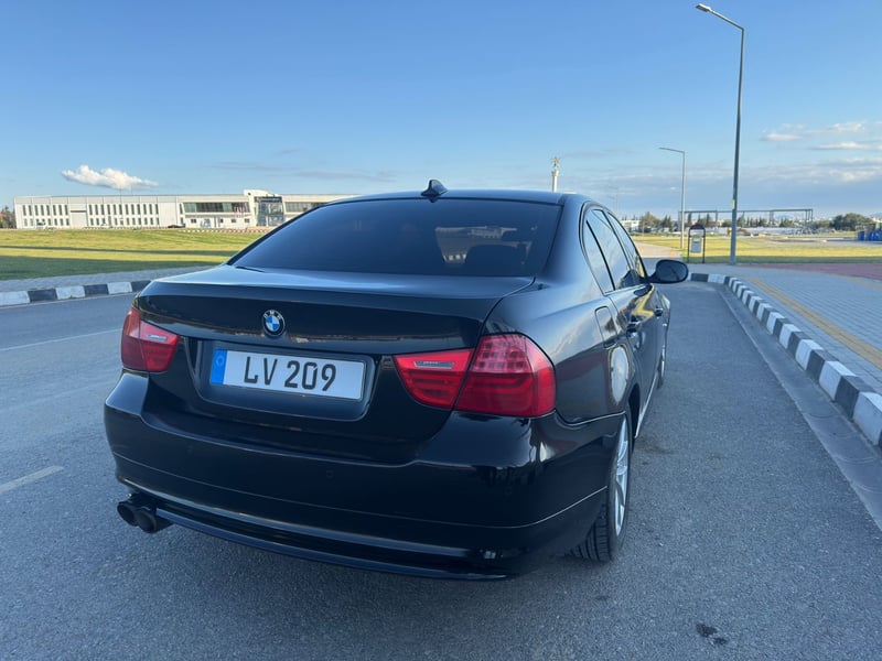 BMW 320i — 5