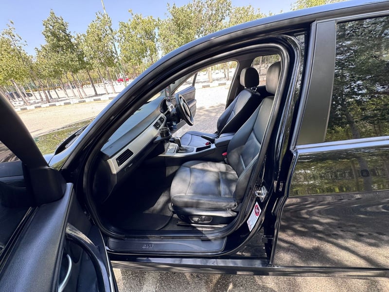 BMW 320i — 8