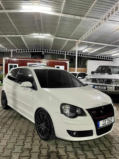Volkswagen Polo — 2