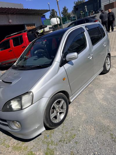 Daihatsu YRV — 3