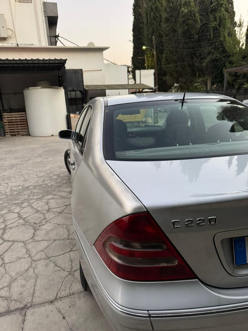 Mercedes-Benz C 220 — 3