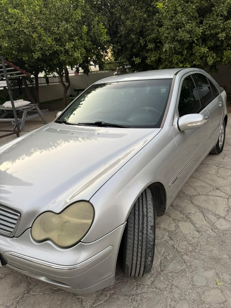 Mercedes-Benz C 220 — 4