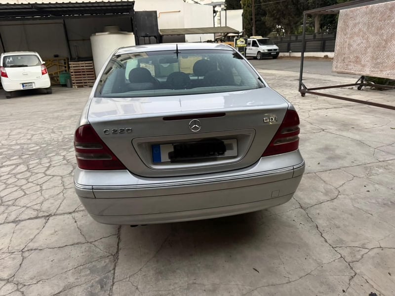 Mercedes-Benz C 220 — 9