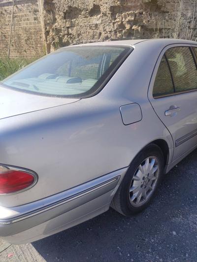 Mercedes-Benz E 200 — 5