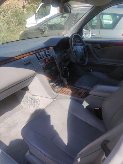 Mercedes-Benz E 200 — 7