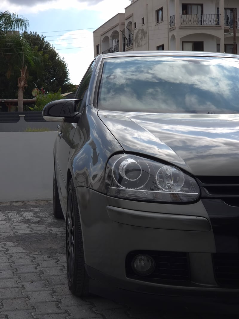 Volkswagen Golf — 2
