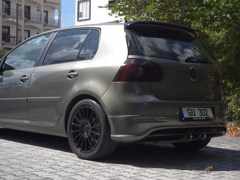 Volkswagen Golf — 3