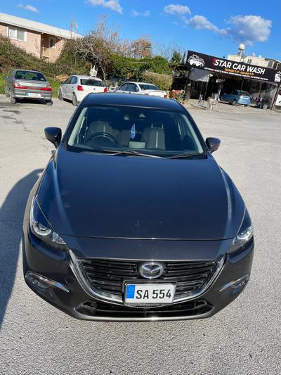 Mazda Axela — 1