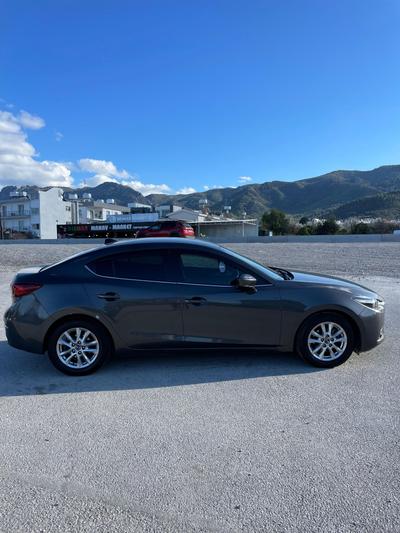 Mazda Axela — 5