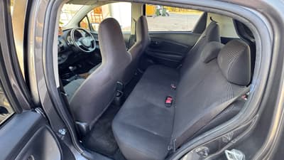 Toyota Vitz — 10