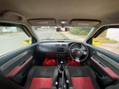 Suzuki Swift — 8