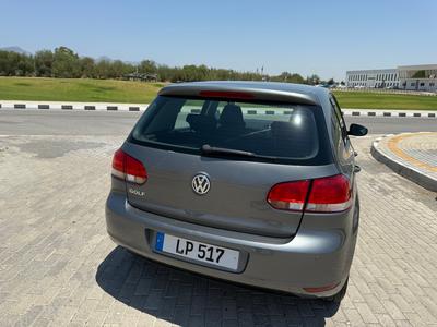 Volkswagen Golf — 3