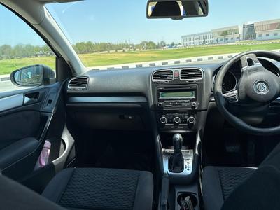 Volkswagen Golf — 5