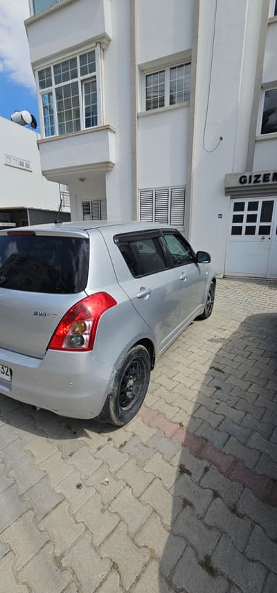 Suzuki Swift — 4